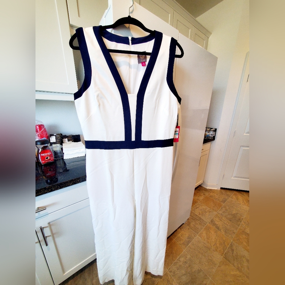 Elegant White and Black Sleeveless Jumpsuit By Vince Camuto
